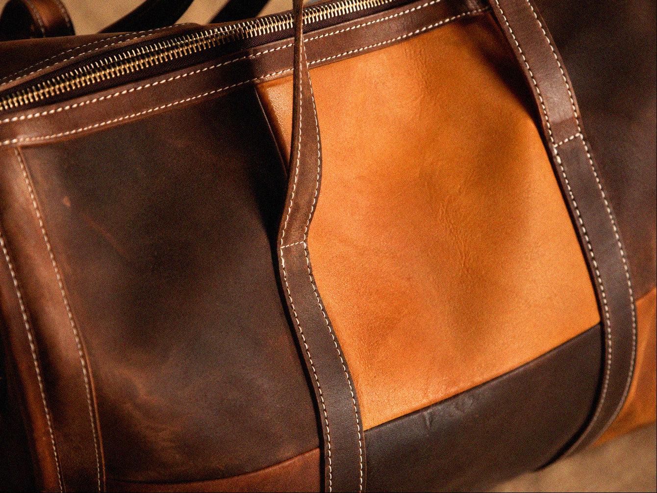 COFFT Crazy Horse leather bag close-up
